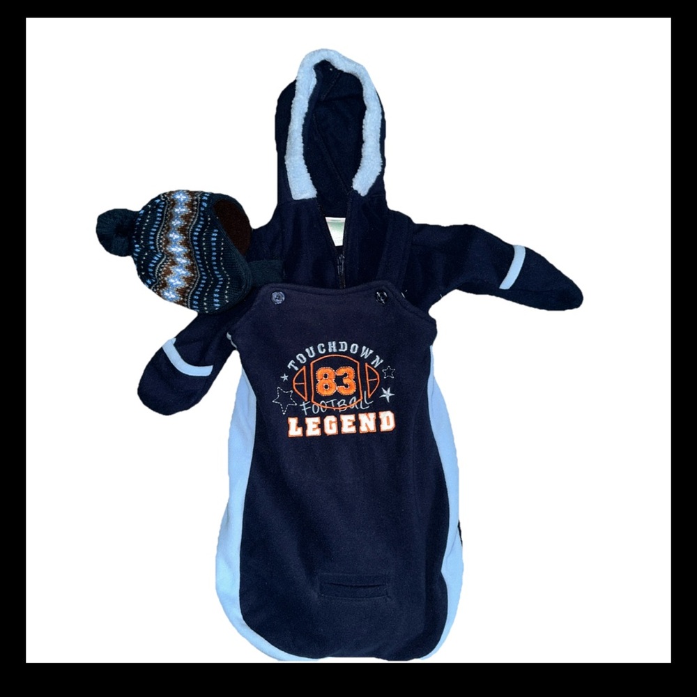 NWT Okie Dokie Newborn 2 Piece Pram Set Blue Fleece Football Size 0-3 Months Hat